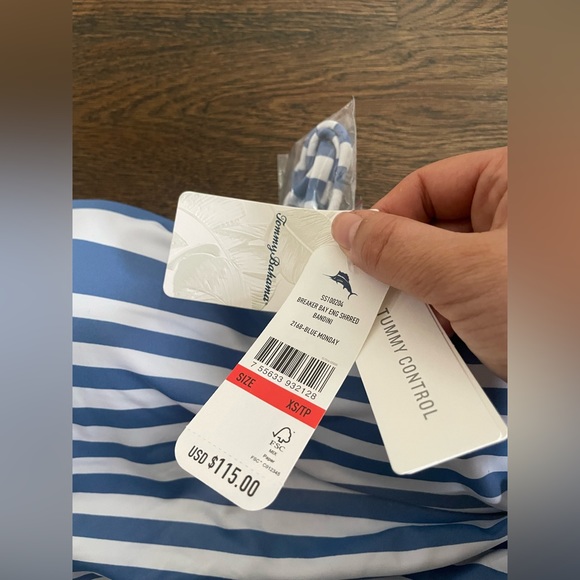 Tommy Bahama Brand new, never worn top - “breaker bay eng shirred bandini”. - Picture 3 of 4